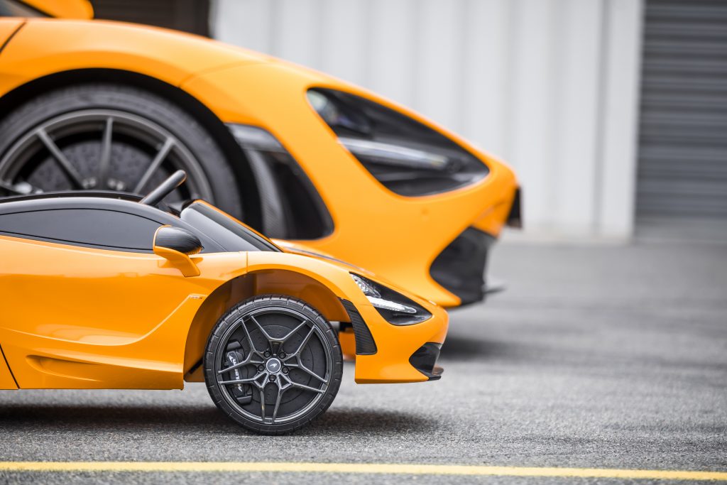 مک لارن 720S مینیاتوری؛ یک سوپراسپرت جذاب برای بچهها