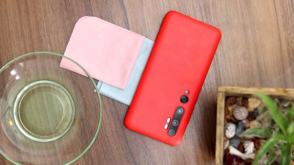 بهترین و اصولیترین روش تمیز کردن گوشی موبایل+ویدئو