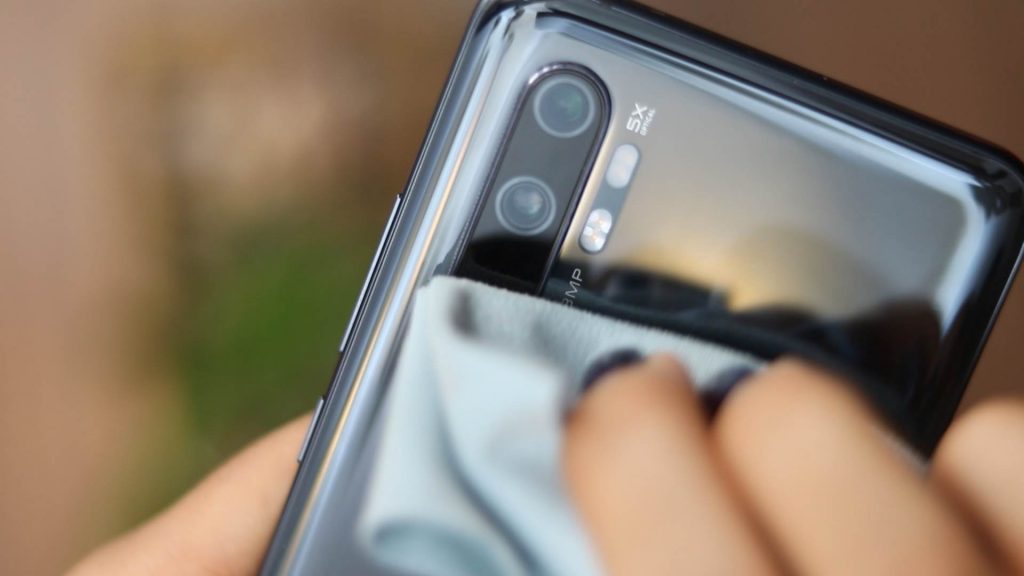 بهترین و اصولیترین روش تمیز کردن گوشی موبایل+ویدئو